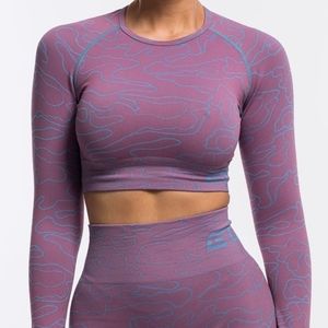 Arise Camo by Echt Long Sleeve Workout Crop Top